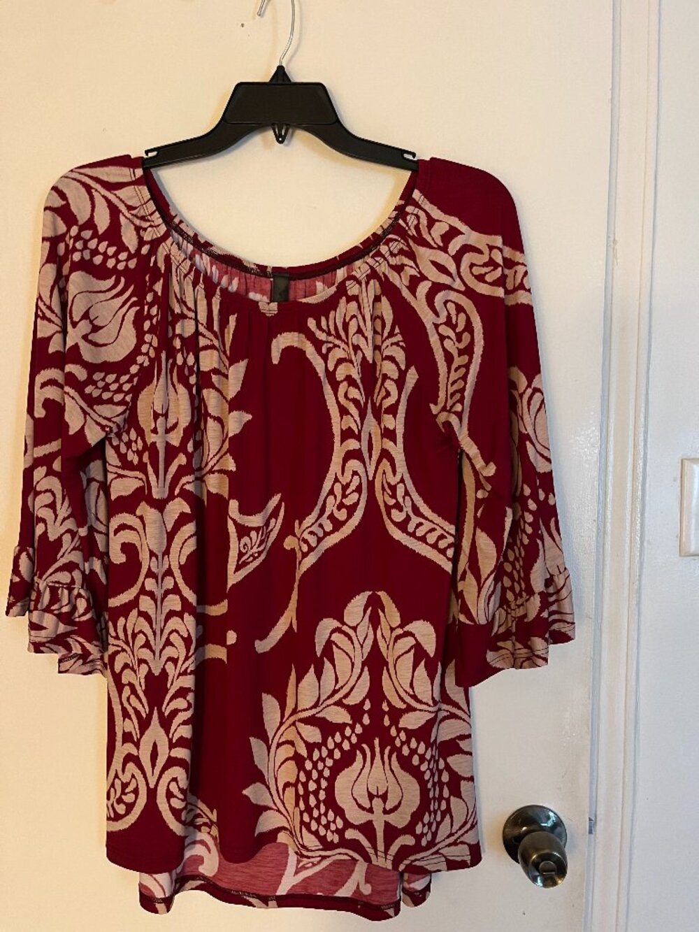 Yahada Burgundy Cream Swirls Size L